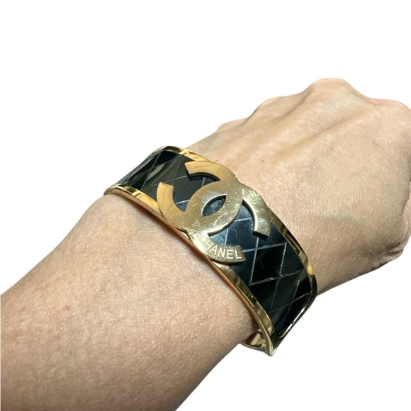fashionable Jewelry - Gold Tone and Black Cuff Fashion Bracelet